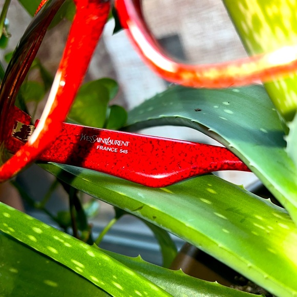 VINTAGE YVES SAINT LAUREN 541 LIGHT RED - Picture 5 of 7